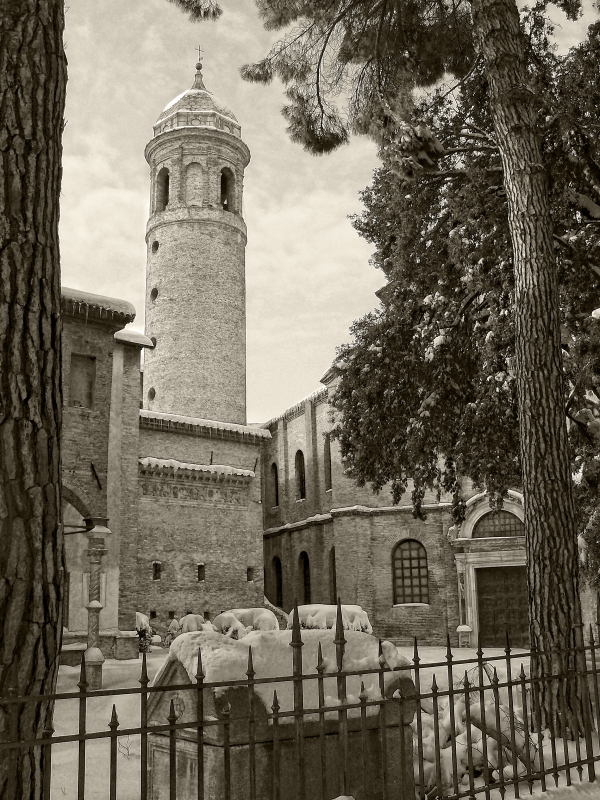 Il campanile con la neve - Gianni Saiani