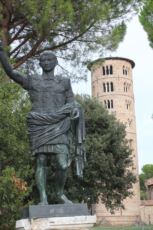 Statua di Augusto- di fronte Sant'Apollinare in Classe - Chiara Dobro