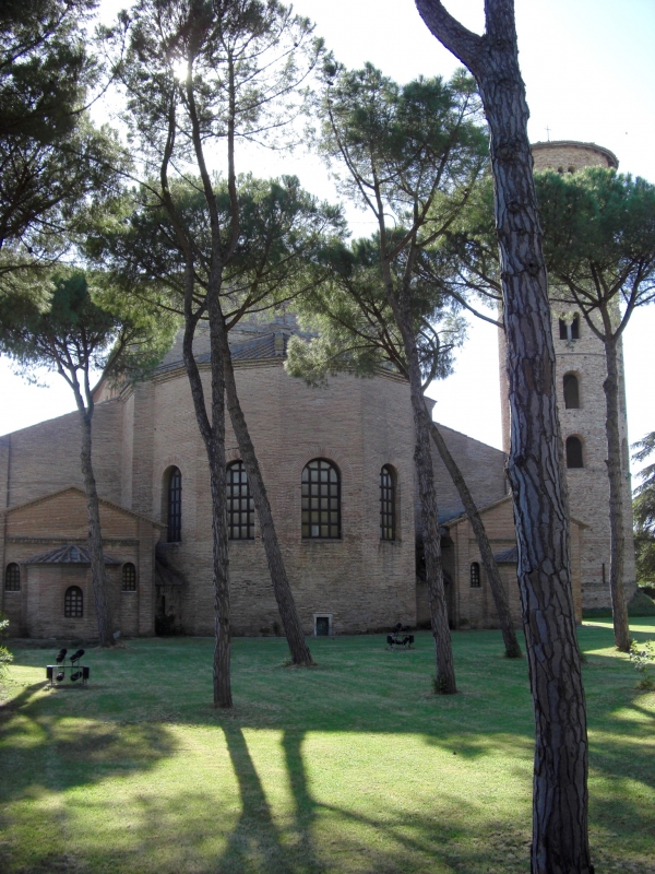 Basilica di Sant'Apollinare in Classe-Retro esterno - Clawsb
