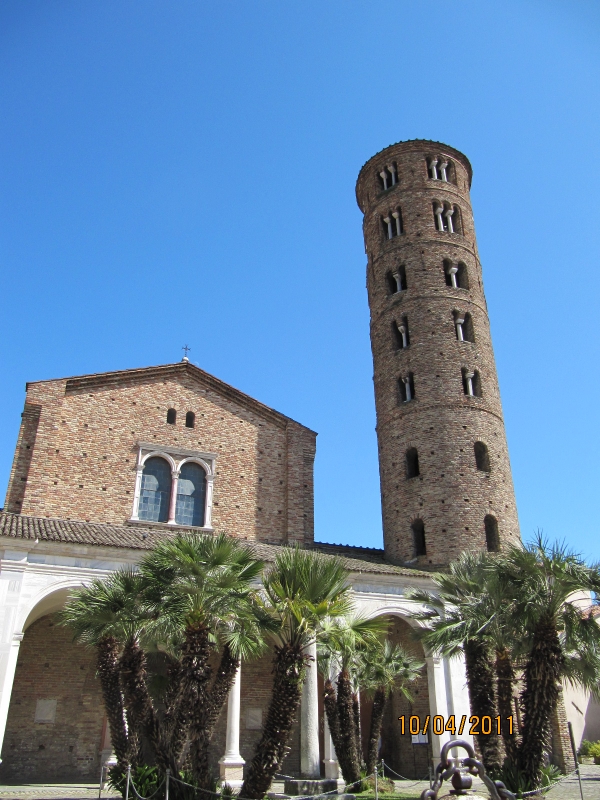Basilica Sant'Apollinare Nuovo - esterno - Chiara Dobro