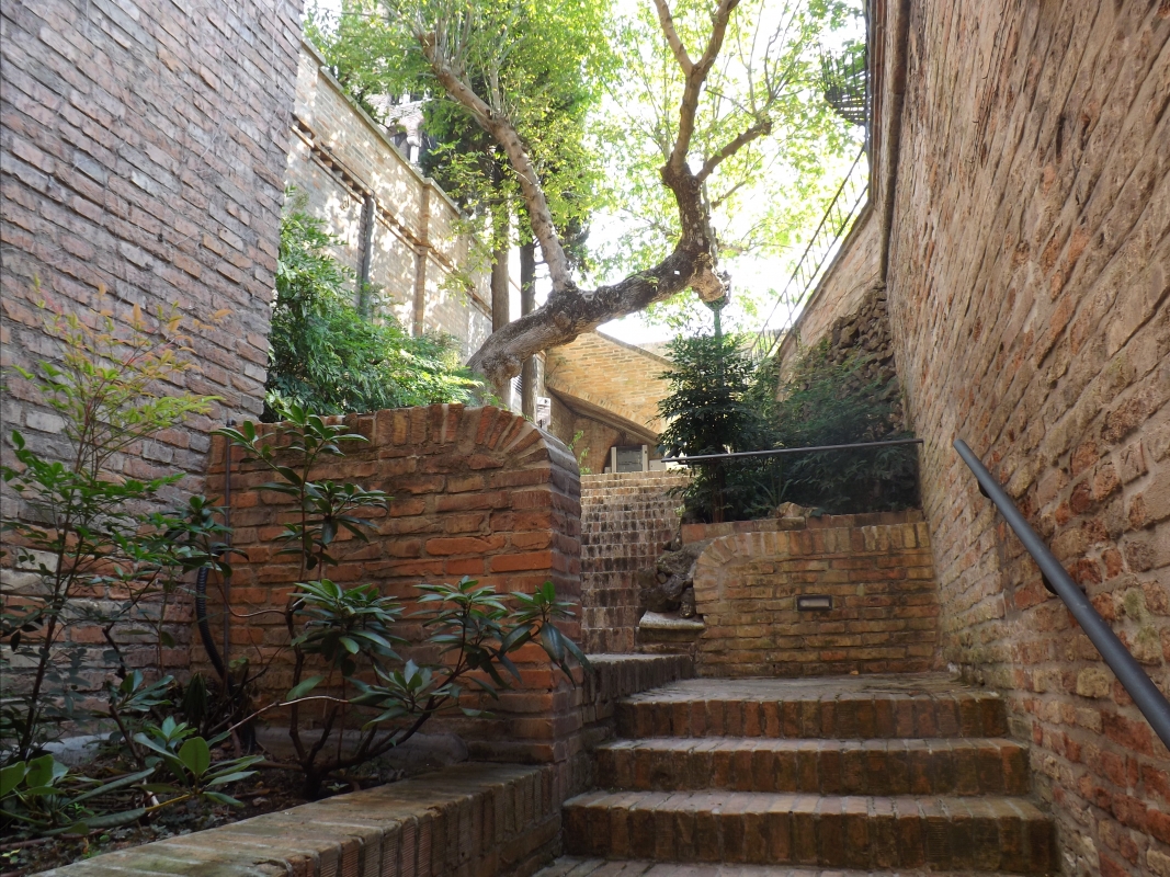 Scale d'accesso ai Giardini Pensili - Cristina Cumbo
