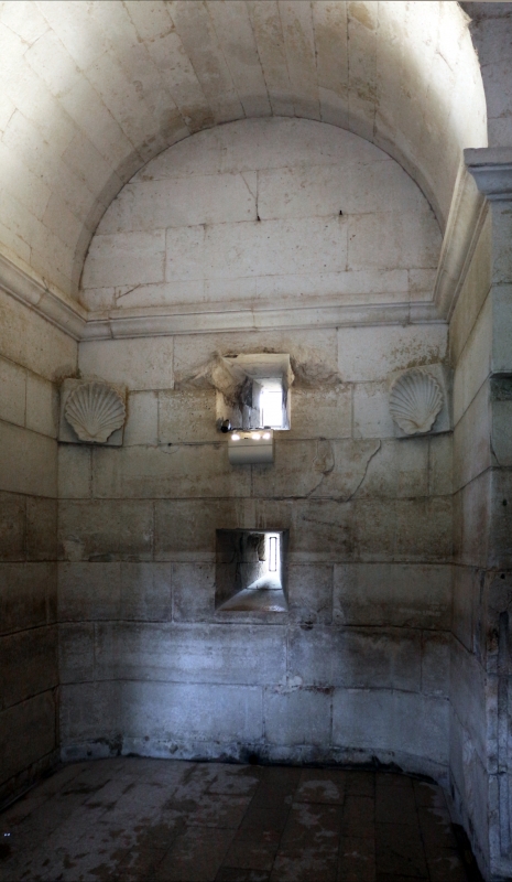 Mausoleo di teodorico, interno, camera inferiore, 01 - Sailko