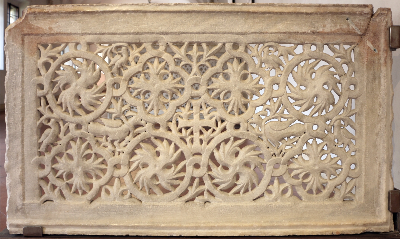 Transenna marmorea traforata, dalla chiesa di san michele in africisco, 500-550 ca. 01 - Sailko