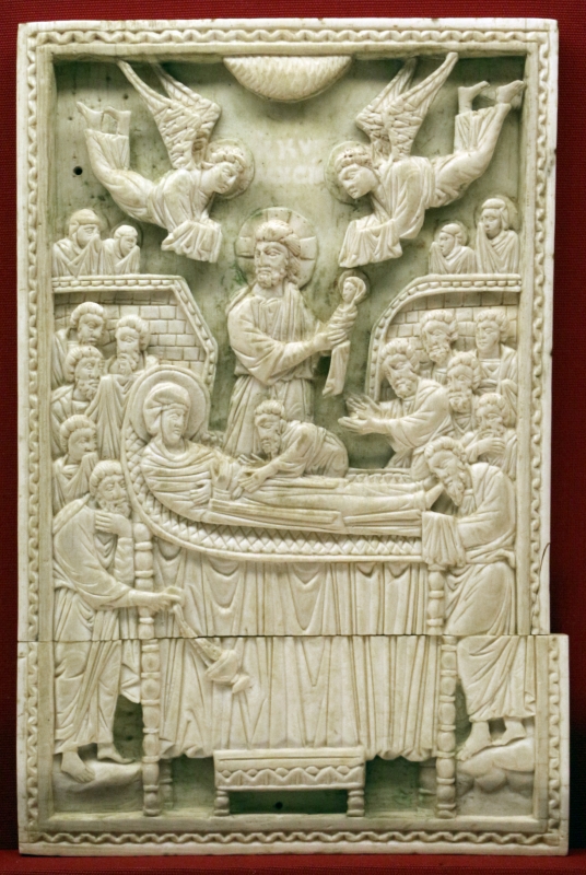 Costantinopoli, formella con dormitio virginis, avorio, 1110 ca - Sailko