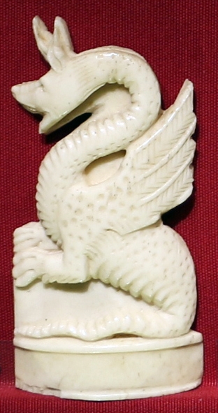 Bottega di baldassarre degli embriachi, placca di confanetto con un drago, 1390-1410 ca - Sailko