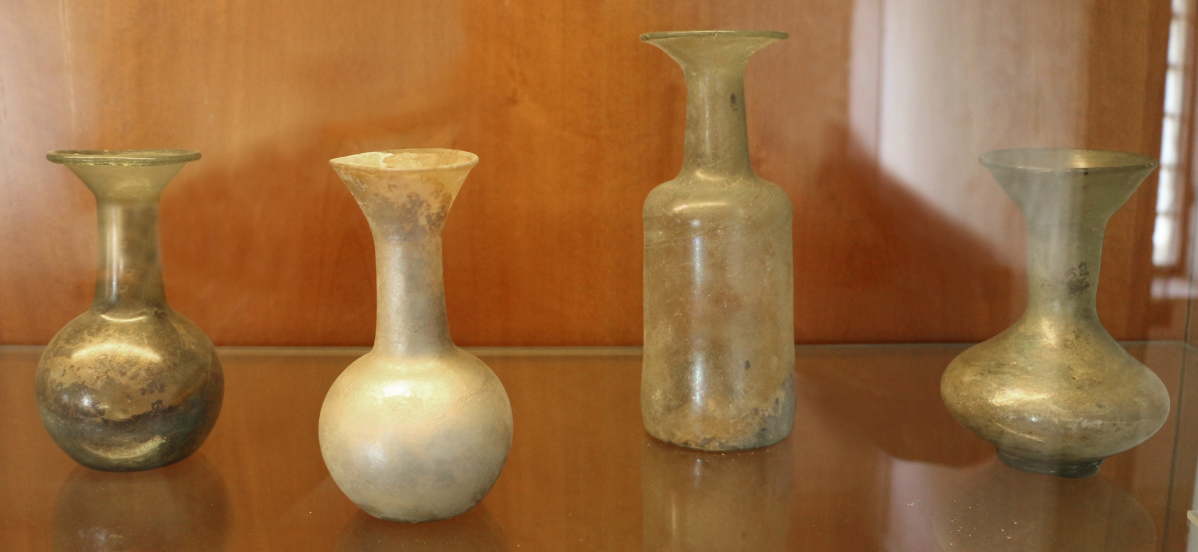 Fiaschette e balsamari in vetro, II-III secolo - Sailko