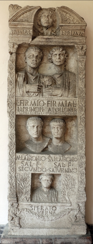 Stele funeraria a pseudoedicola, 50 dc ca, da palazzo rasponi - Sailko