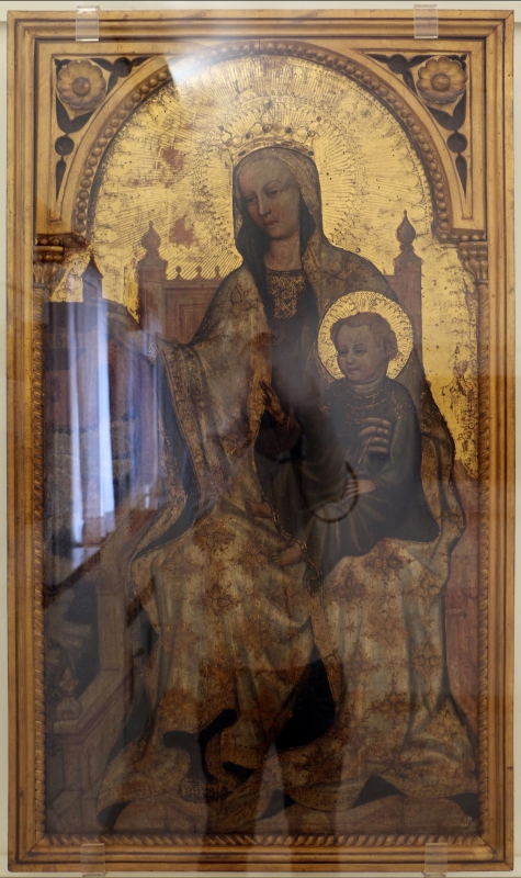 Pittore romagnolo-ferrarese, madonna in trono col bambino, 1400-25 ca - Sailko