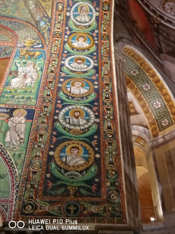 San Vitale - particolare volta con medaglioni musivi di santi - LadyBathory1974