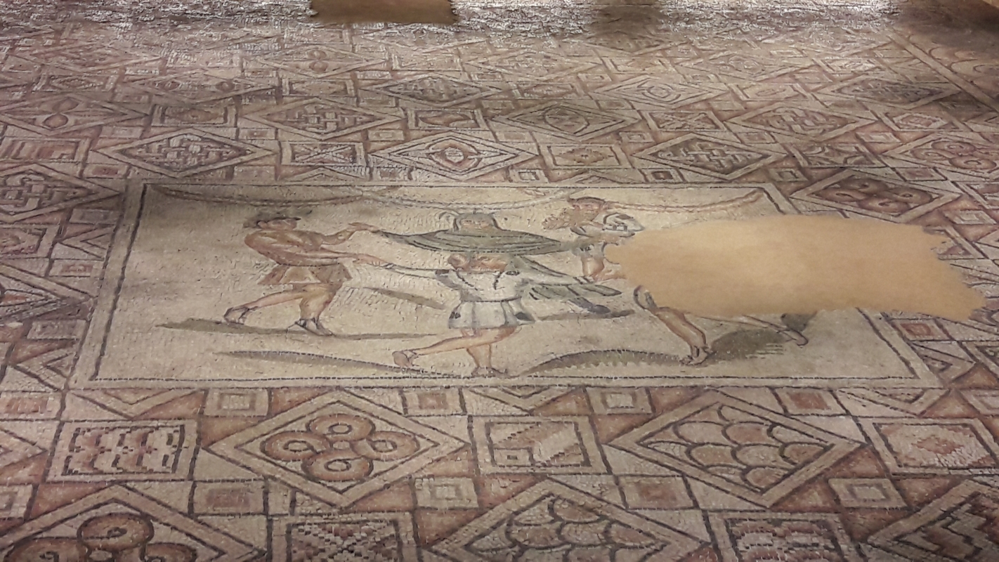Ravenna - Domus tappeti di pietra - Mosaico centrale (ricostruzione) - Ysogo