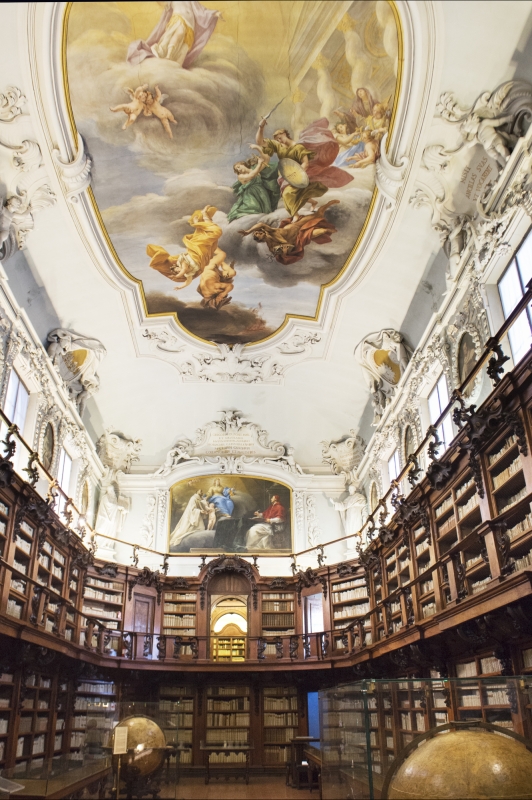 Aula magna con affresco soffitto - Domenico Bressan