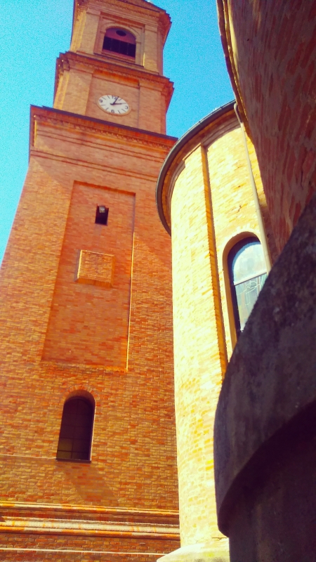 Veduta del Campanile e della Chiesa risalente al XVIII secolo - Lomargraphics