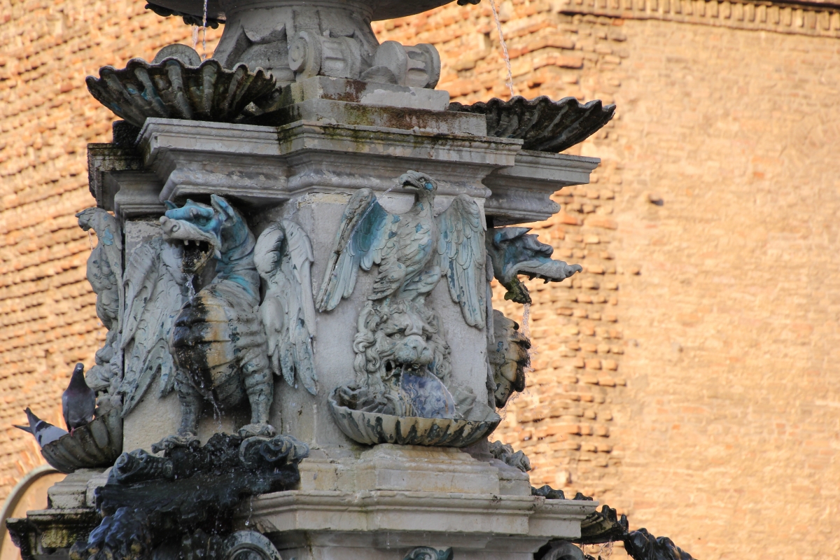 Faenza, fontana monumentale (05) - Gianni Careddu