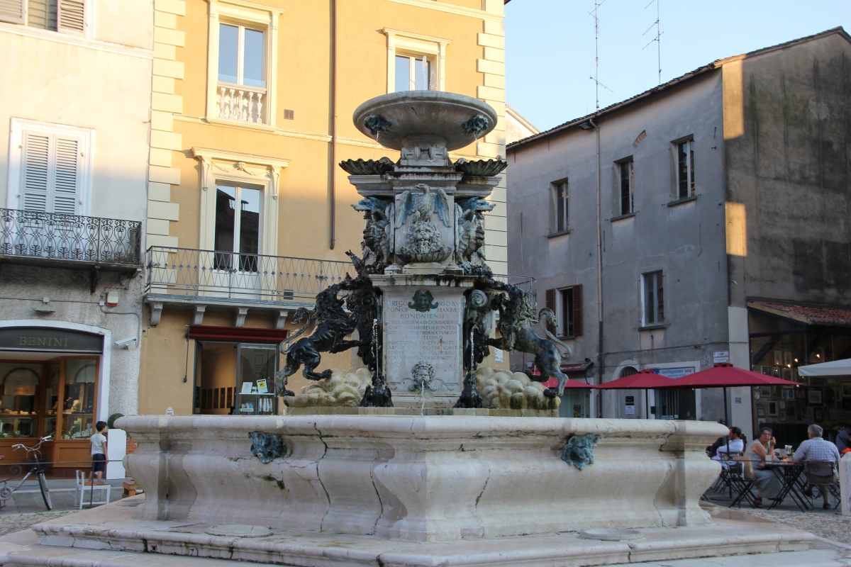 Faenza, fontana monumentale (01) - Gianni Careddu