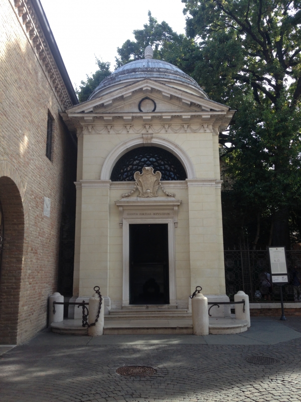 Tomba di Dante 2 foto di C.Grassadonia - Chiara.Ravenna