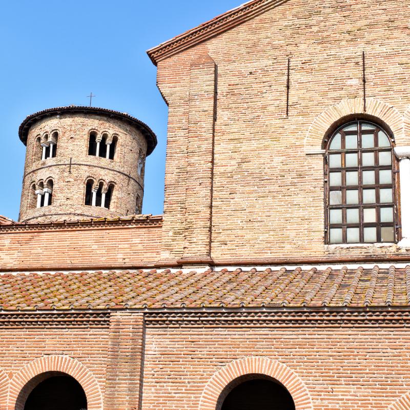 Basilica di Sant'Apollinare in Classe, dettaglio facciata - Tommaso Trombetta