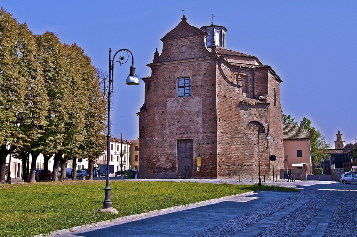 Prima semplice Cappella (IX secolo) poi chiesa parrocchiale di Sant Andrea - Caba2011