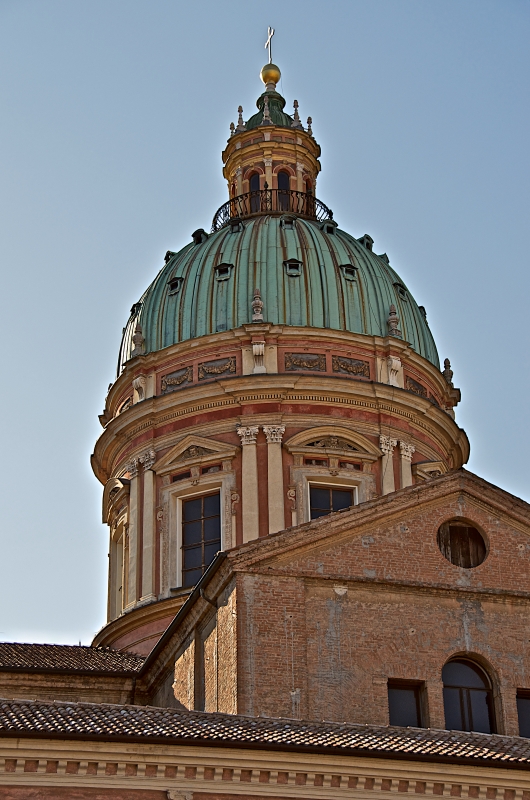 L'imponente cupola che domina la città - Caba2011