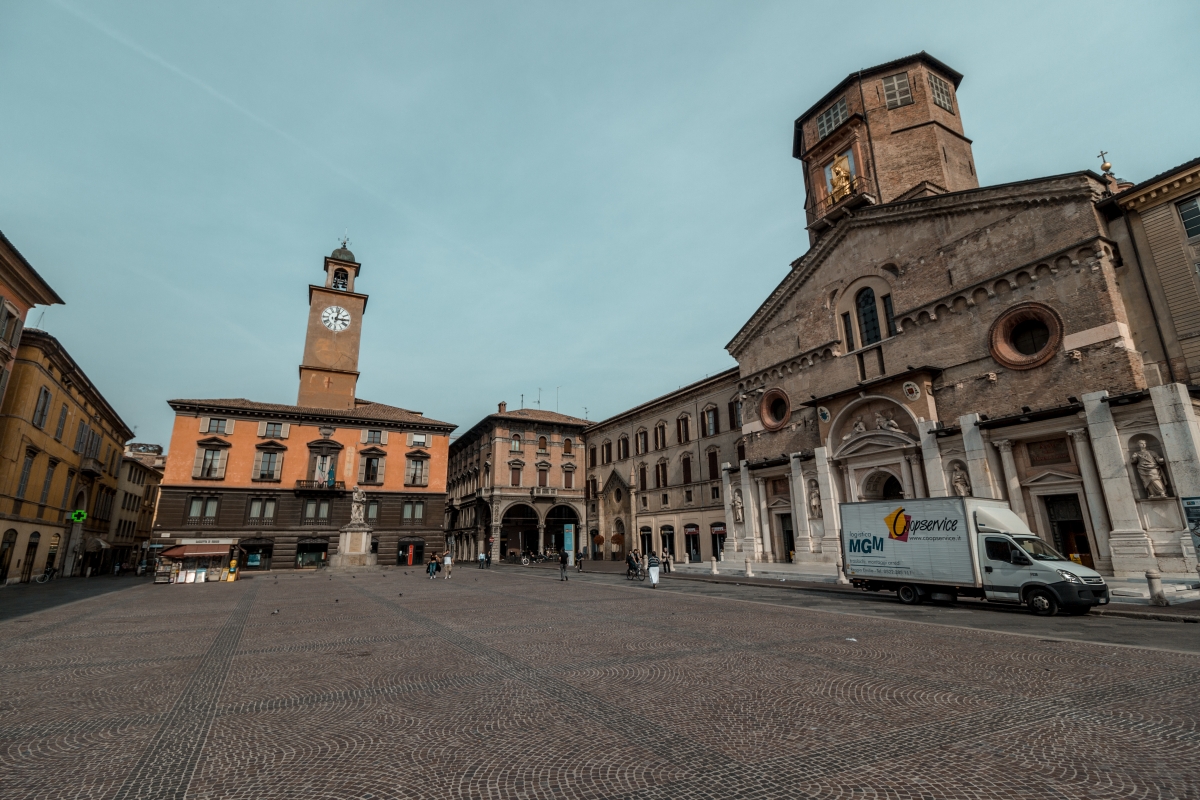 Piazza del Duomo shot by 9thsphere - 9thsphere