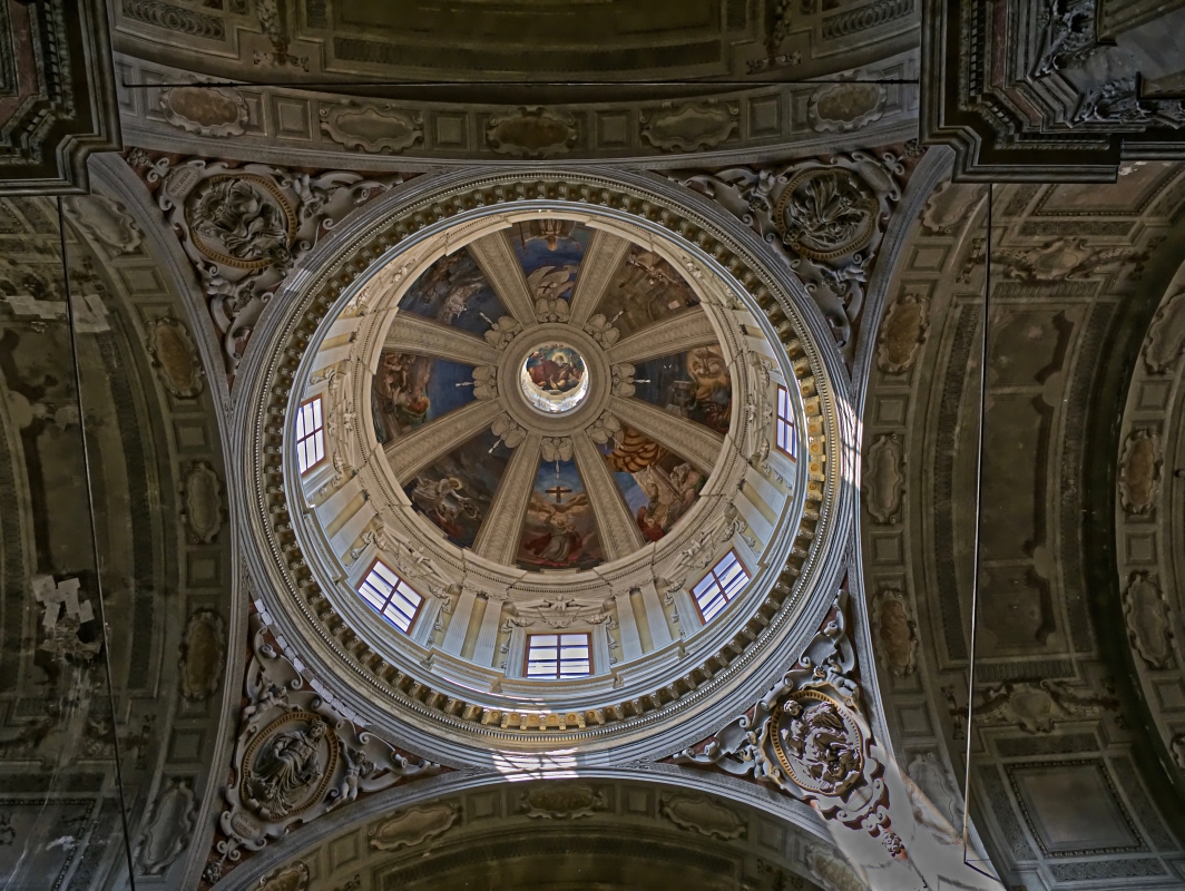 Interno della cupola della chiesa di San Pietro - Caba2011