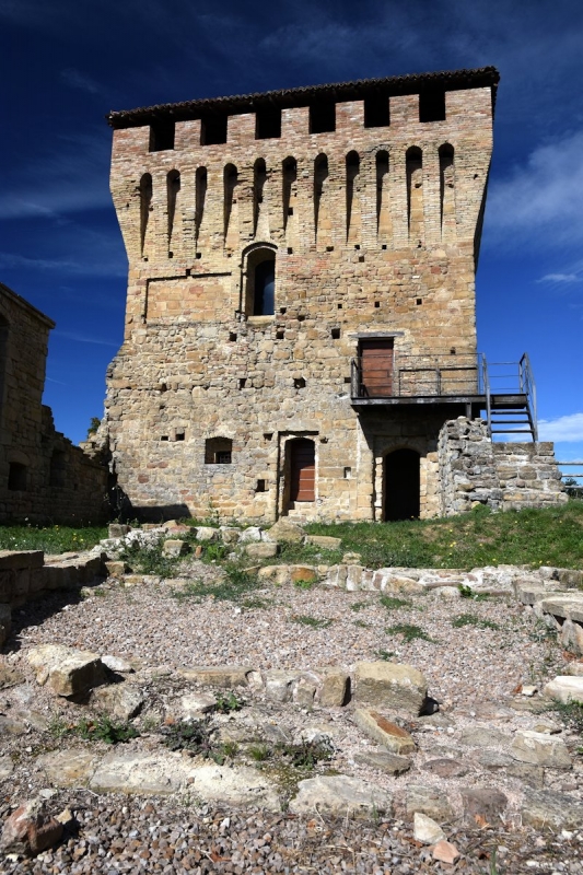Castello di Sarzano- Mastio - Giuseppe Lombardi