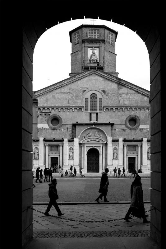 Piazza del Duomo, particolare visto dalla galleria - Akromond