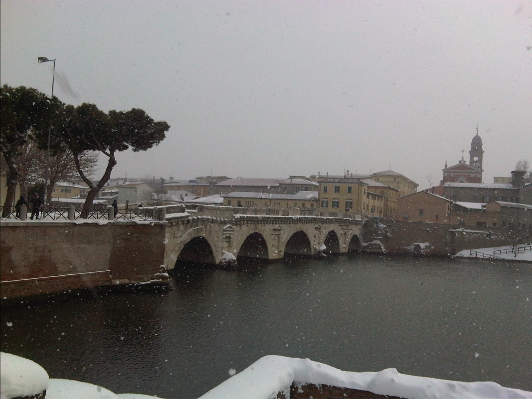 La neve imbianca anche il ponte di Tiberio - opi1010 - Opi1010