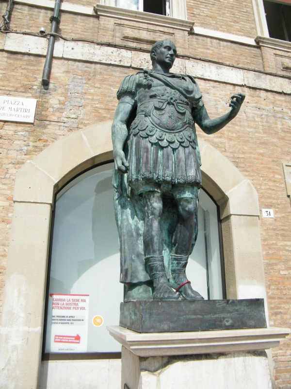 Statua di Giulio Cesare - Lukasz pob