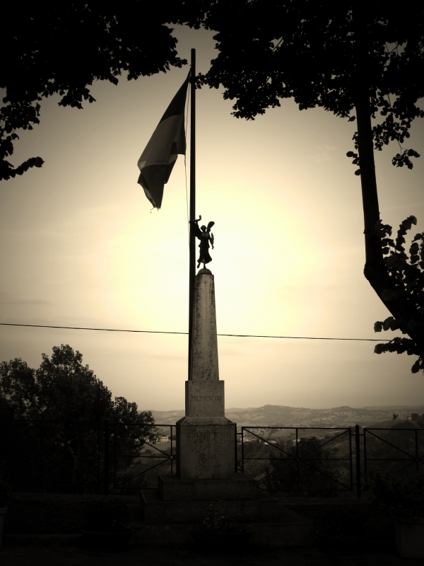 Monumento dei caduti a Montefiore Conca - LaraLally19