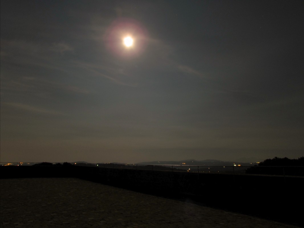 Luminosità lunare sulla terrazza della rocca - LaraLally19
