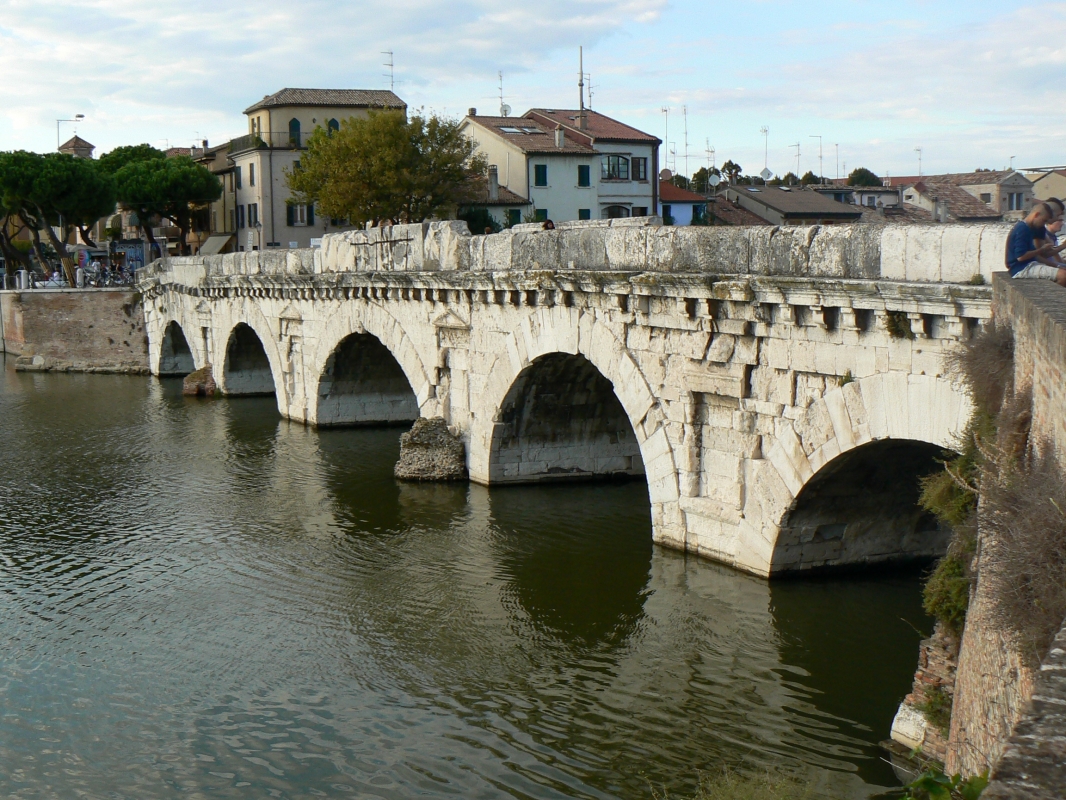 Ponte di Tiberio Rimini 2 - Paperoastro