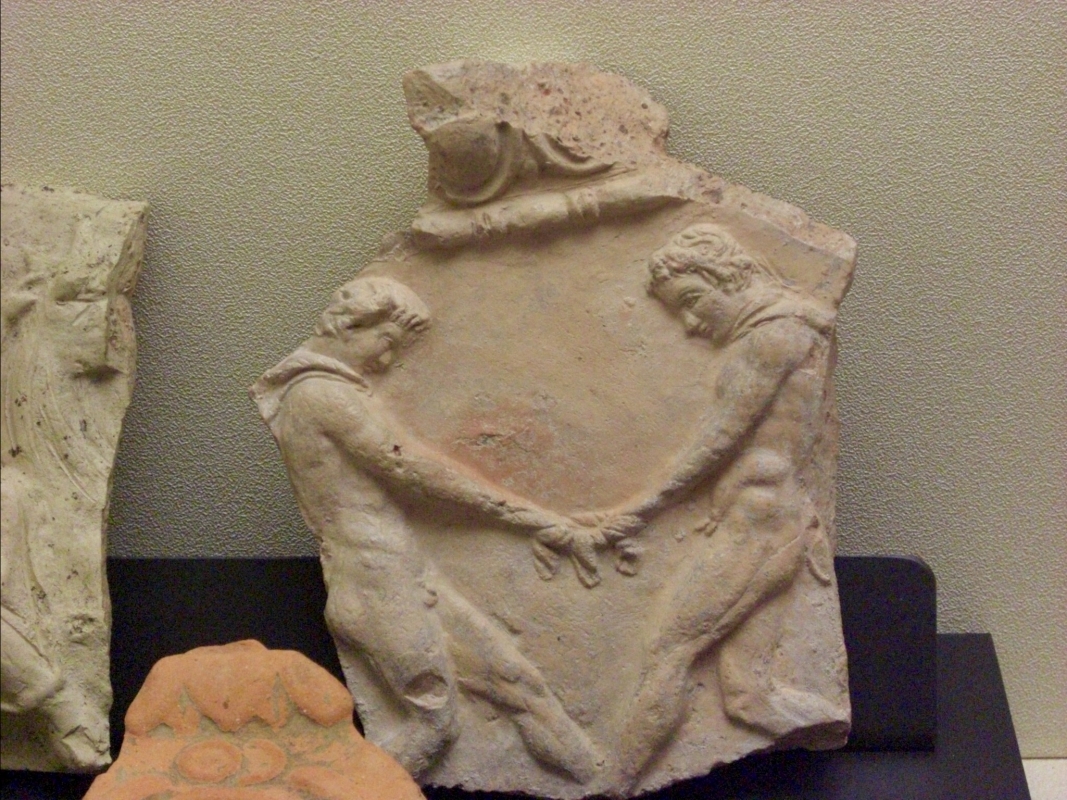 Museo della Città-Frammento di epoca romana - Clawsb