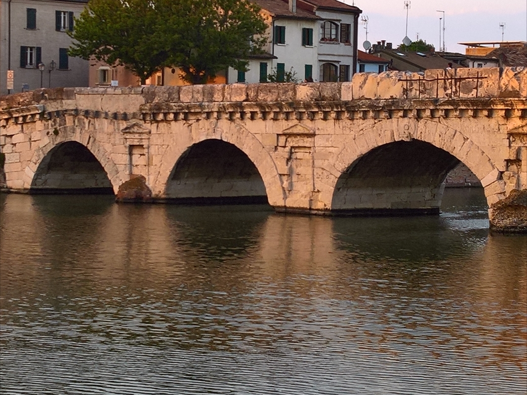 Particolare del Ponte di Tiberio, Rimini - Supermabi