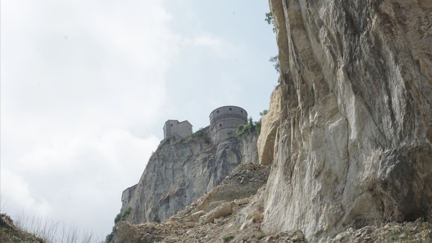Rocca di San Leo , dopo la frana - Supermabi