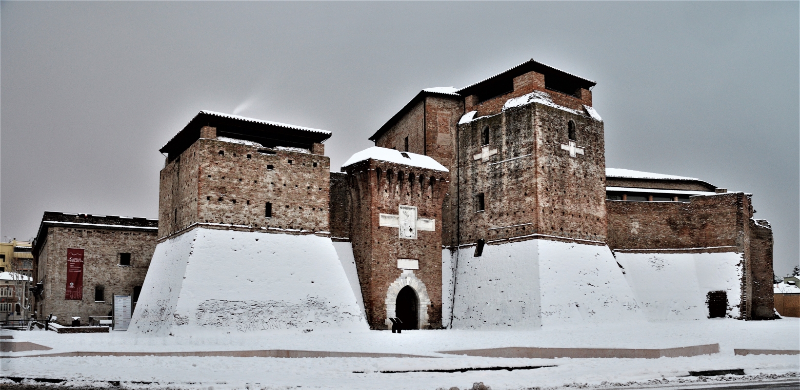 Castel Sismondo in bianco - GianlucaMoretti