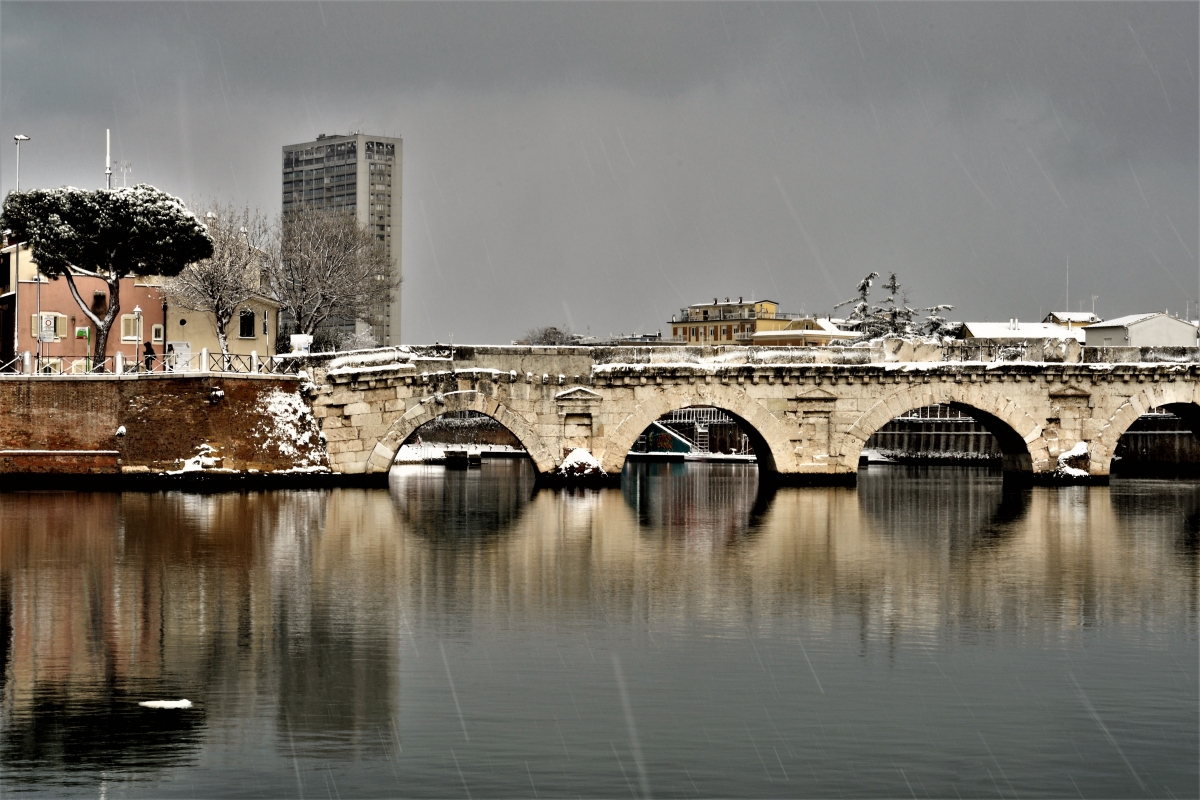 Nevicata sul ponte di Tiberio - GianlucaMoretti