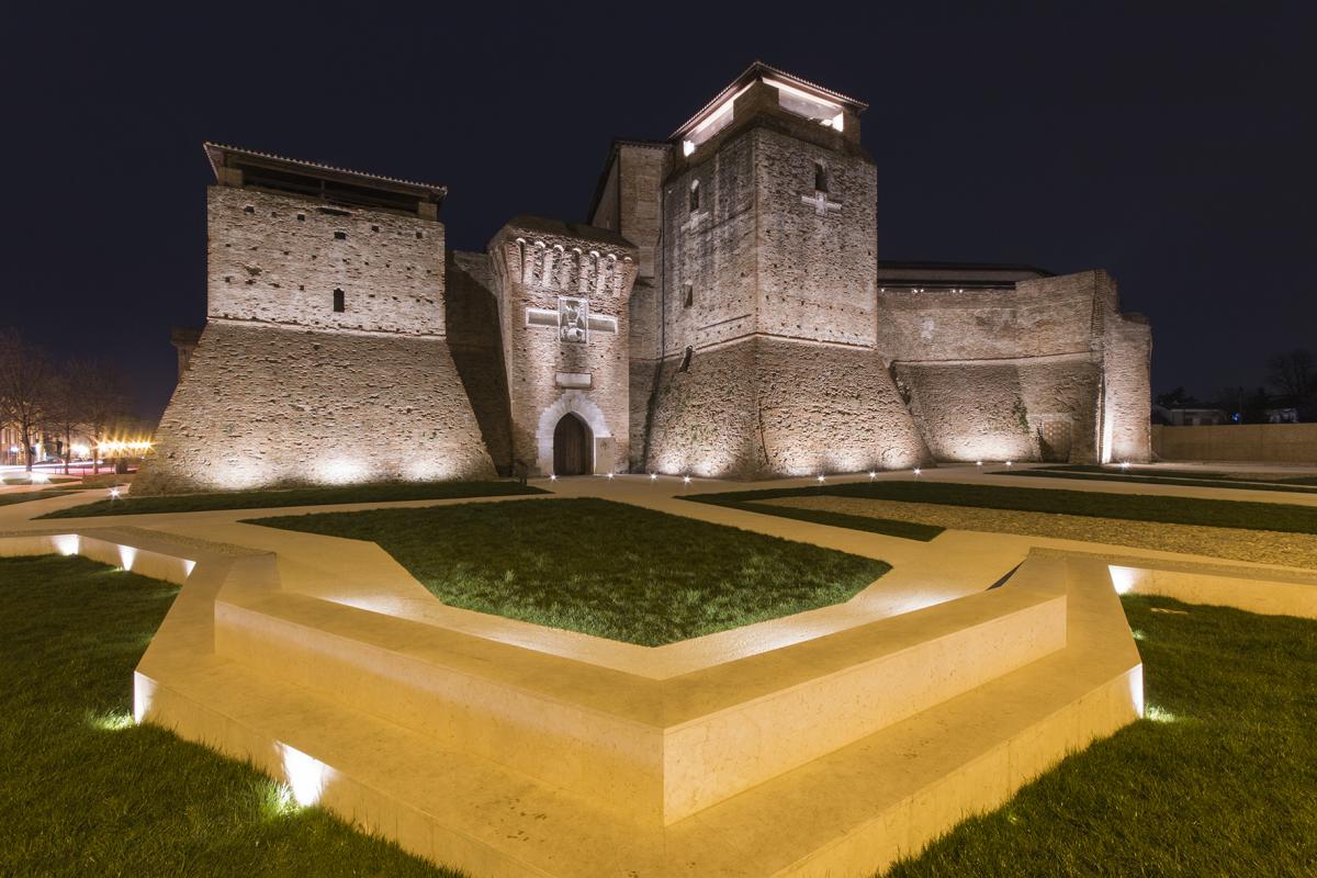 Castel Sismondo, notturna - Antonini.cristiano