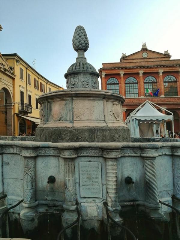 Fontana Rimini photo by AnetaMalinowska