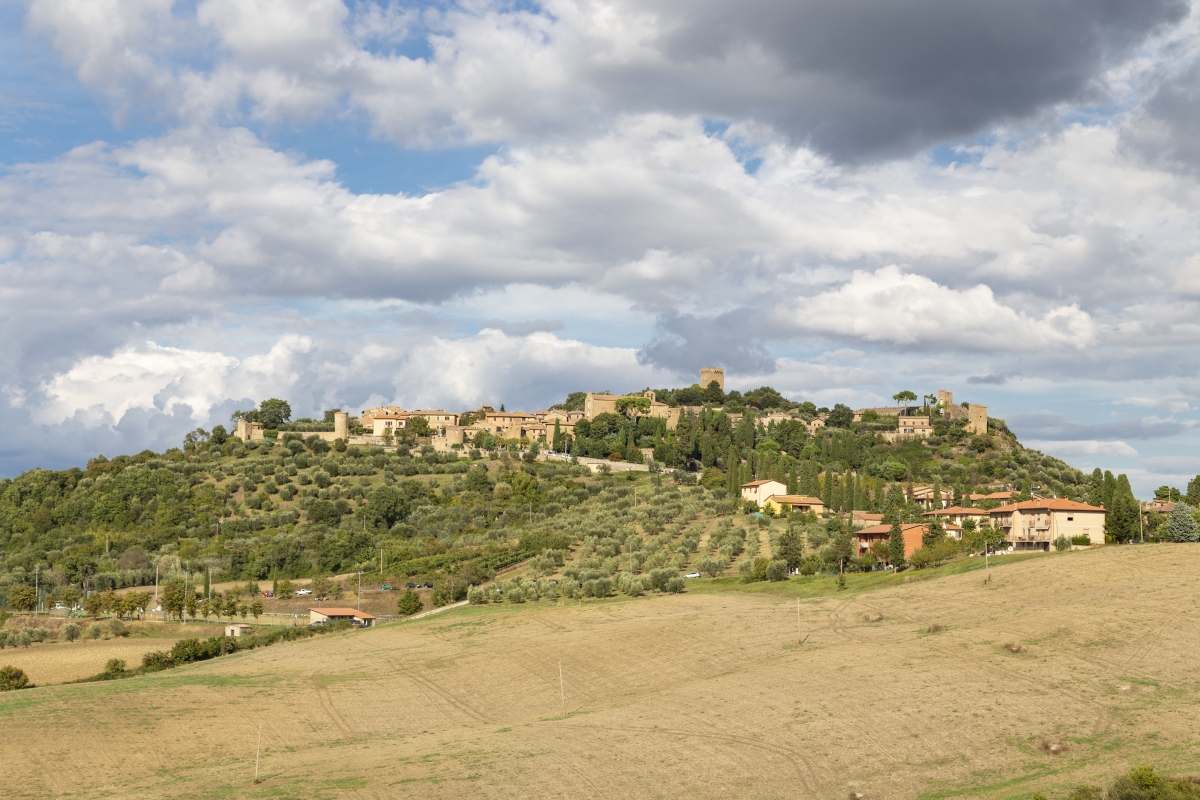 Panorama del borgo di Monticchiello - Simone Antonazzo / ENIT SpA