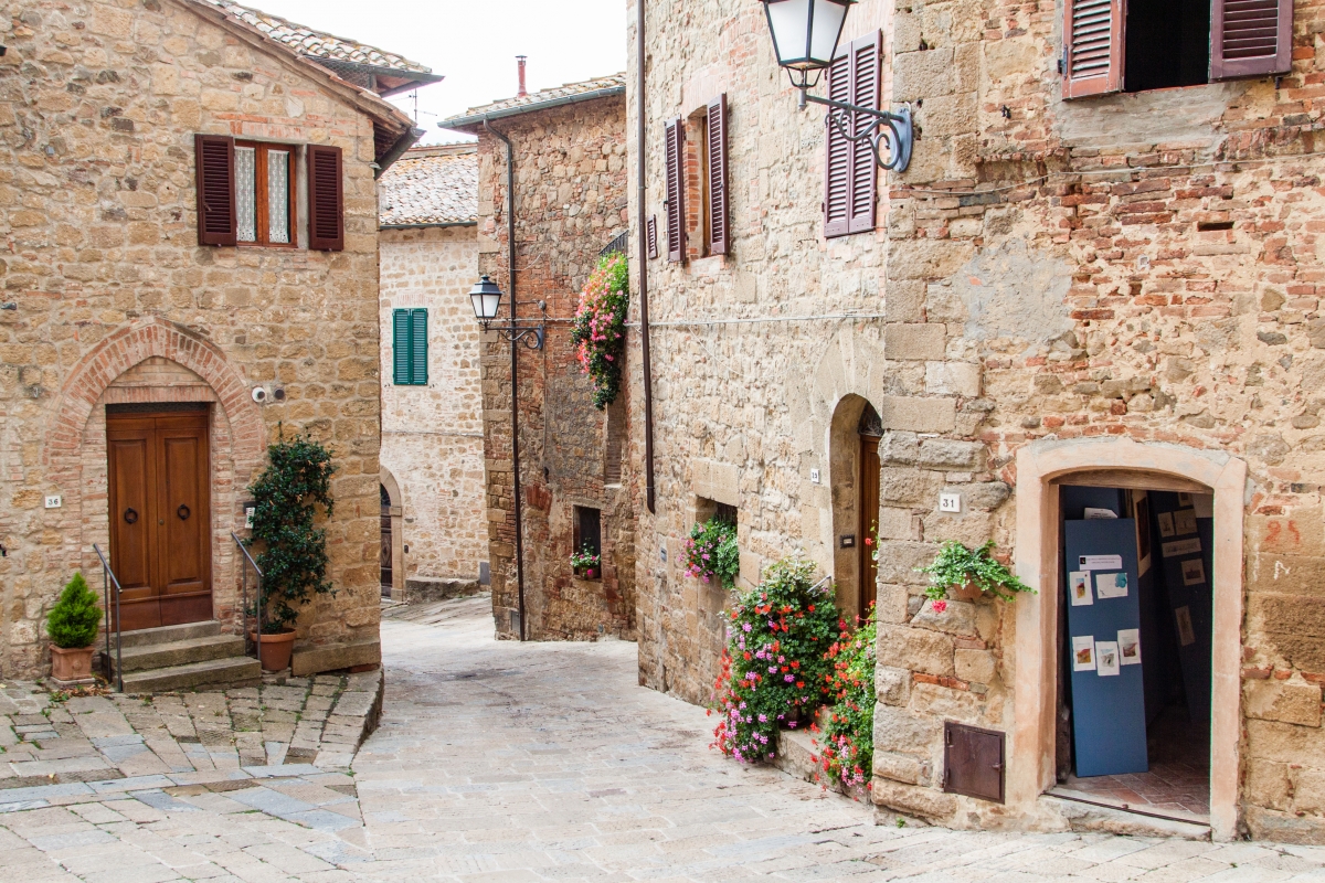 A glimpse of Montalcino - Simone Antonazzo / ENIT SpA