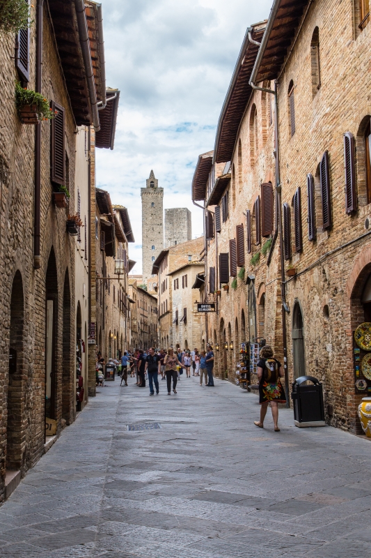 San Gimignano, via San Giovanni - Simone Antonazzo / ENIT SpA