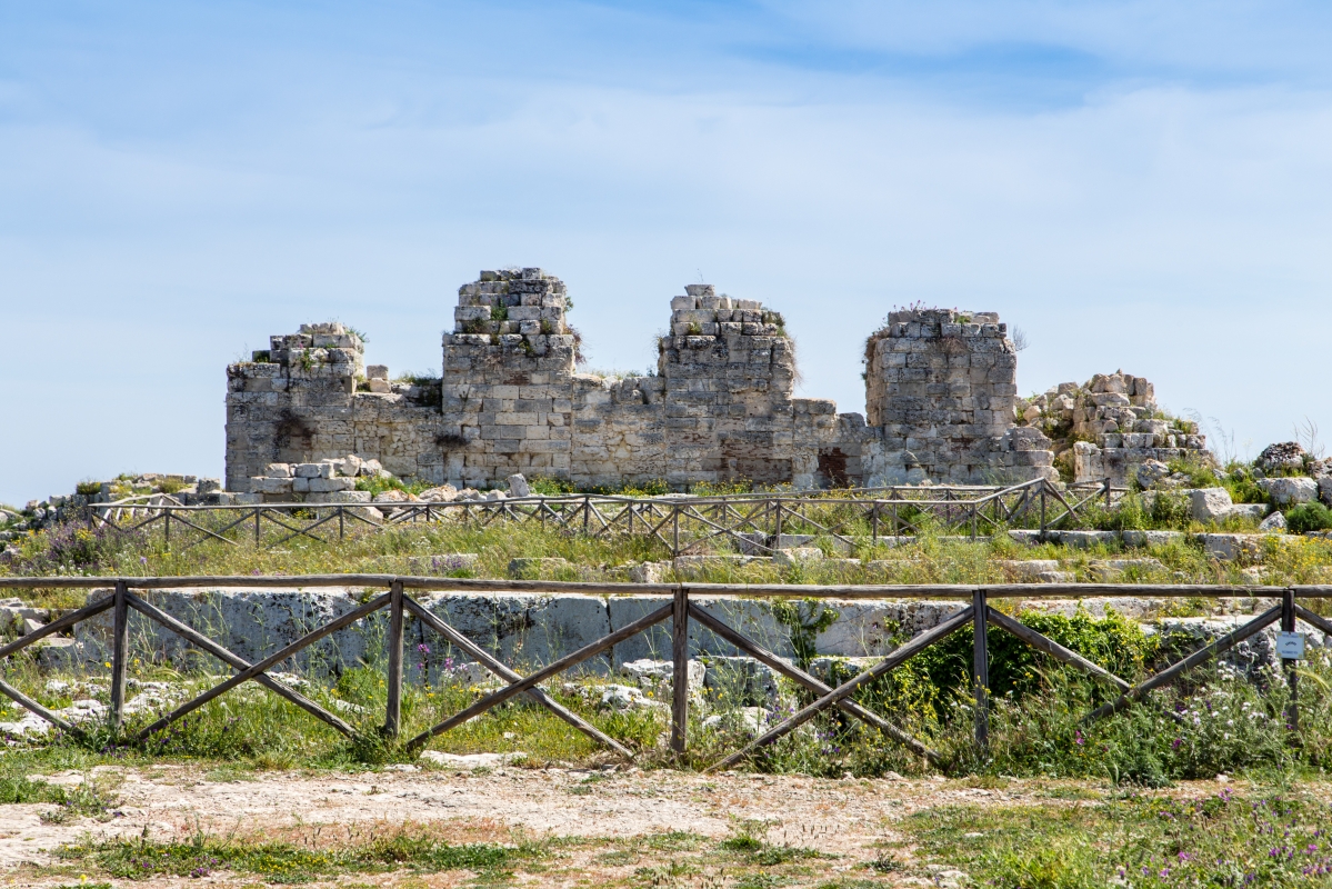 Euryalus fortress, the Pentapylon - Simone Antonazzo / ENIT SpA