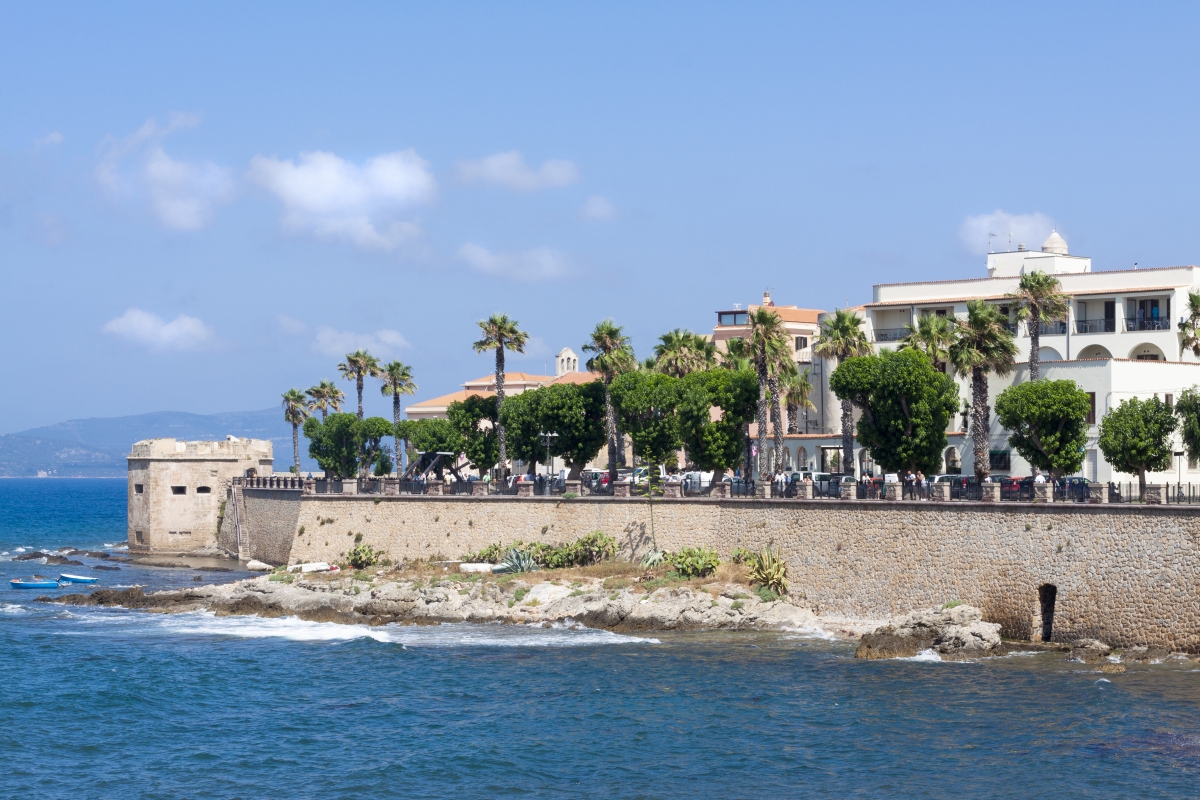 Bastioni Cristoforo Colombo ad Alghero e Torre San Giacomo - Simone Antonazzo / ENIT SpA