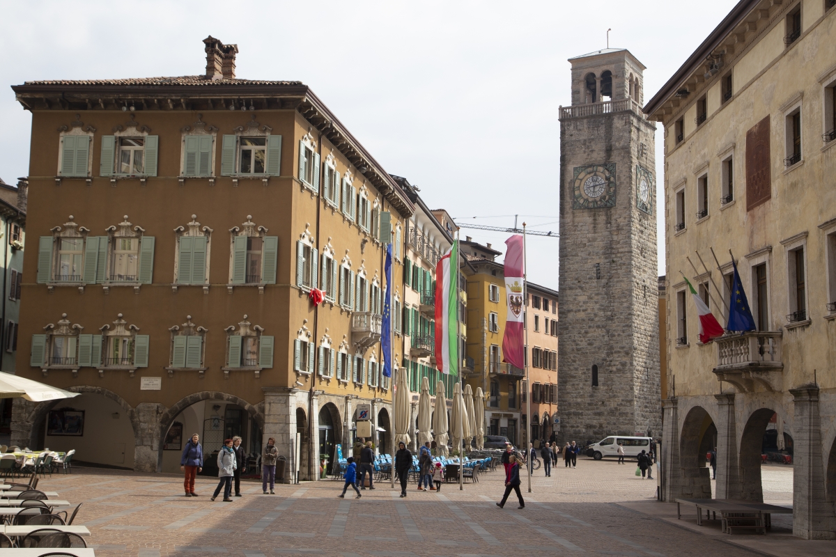 Torre Apponale and piazza III Novembre - Simone Antonazzo / ENIT SpA