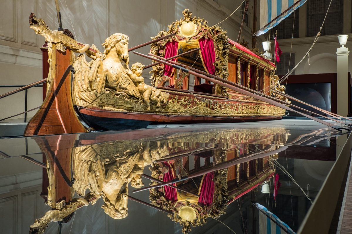 Reggia di Venaria Reale: il Bucintoro dei Savoia nella Scuderia Grande - ENIT SpA