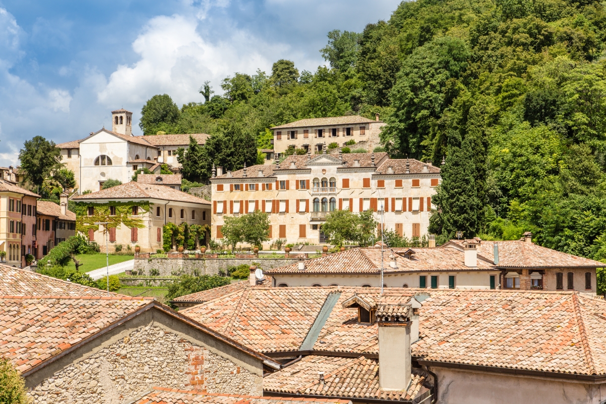 Vista di Asolo con la villa Scotti-Pasini - Simone Antonazzo / ENIT SpA