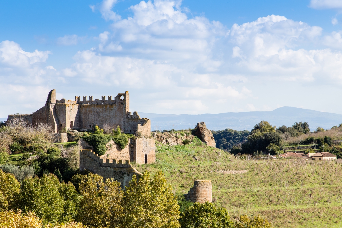 Ruins of the Castle of Rivellino - Simone Antonazzo / ENIT SpA