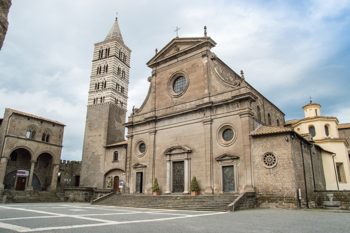 Facciata del Duomo di Viterbo - ENIT SpA