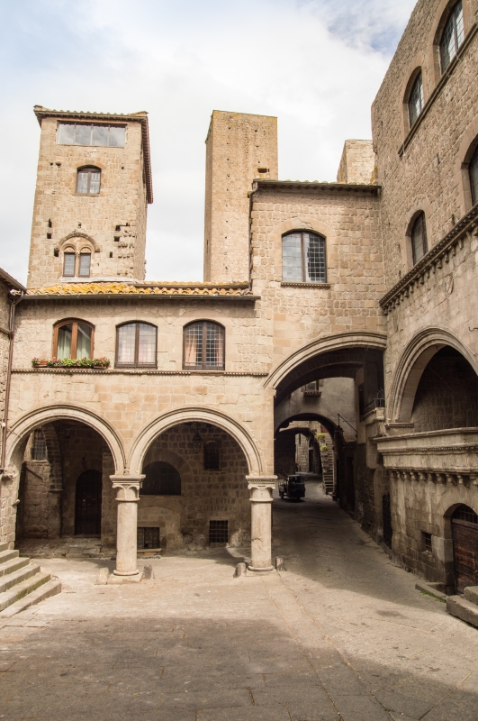 Viterbo, Palazzo degli Alessandri in the San Pellegrino quarter - ENIT SpA