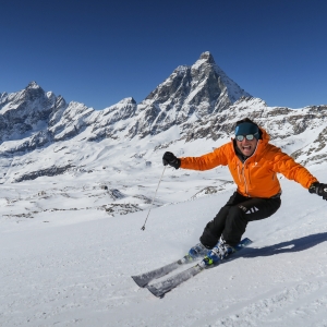Sciatore a Cervinia - Archivio Regione Autonoma Valle d'Aosta
